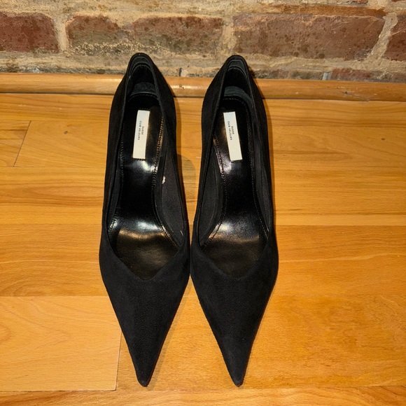 Shoes - Elegant Black pointy Women's Heels Suede